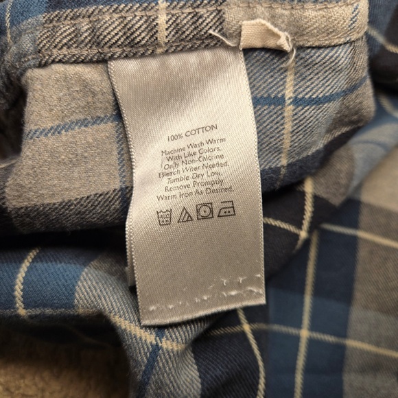 SOLD Eddie Bauer Men's Blue and Black Plaid Shirt Size Large Slim Fit - Picture 4 of 6